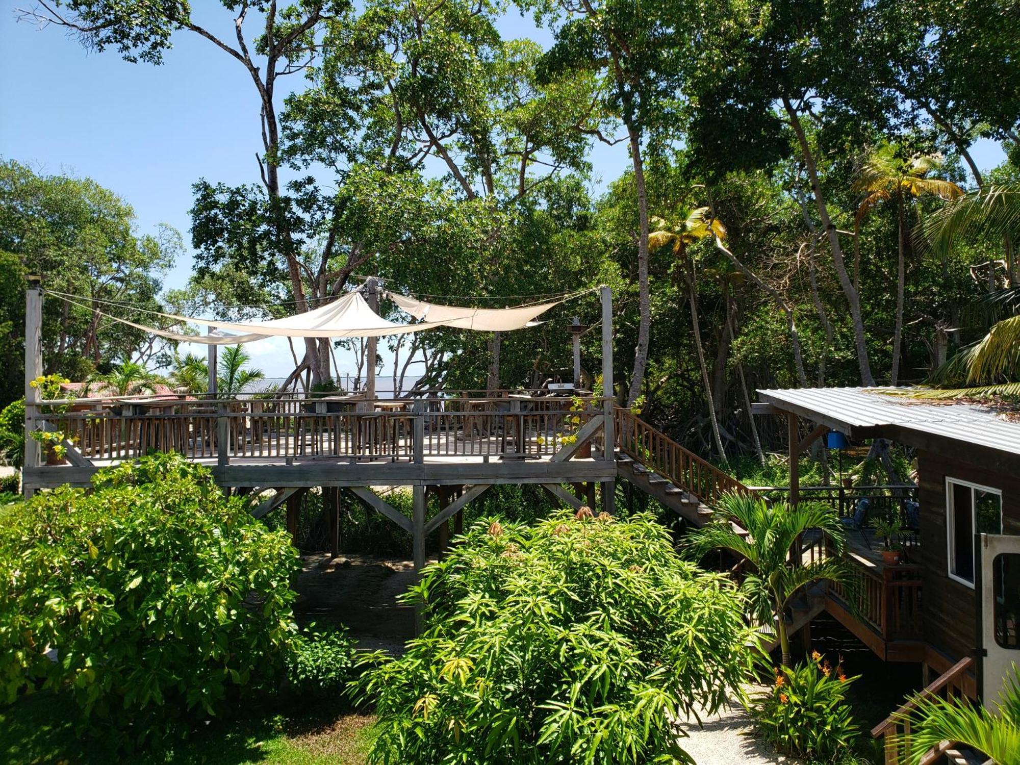 Seaside Chateau Resort Belize City Esterno foto